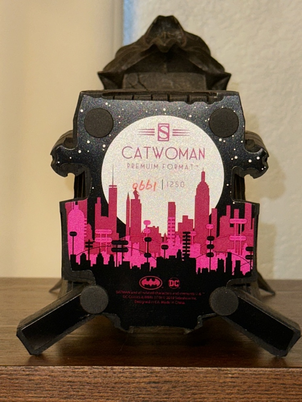 SIDESHOW COLLECTIBLES CATWOMAN PREMIUM FORMAT FIGURE EXCLUSIVE EDITION SOLD OUT - Picture 11 of 16
